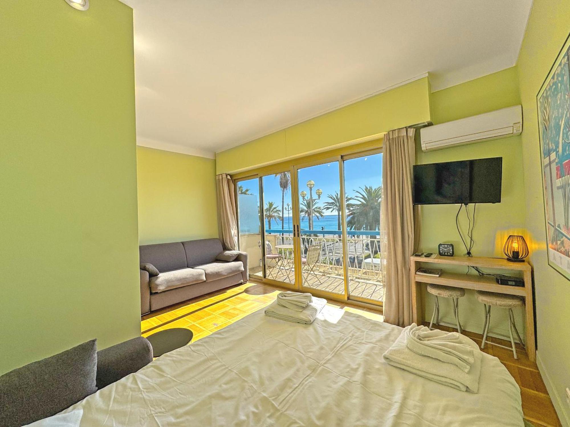 Promenade Holiday - Suffren Beach Ницца Экстерьер фото