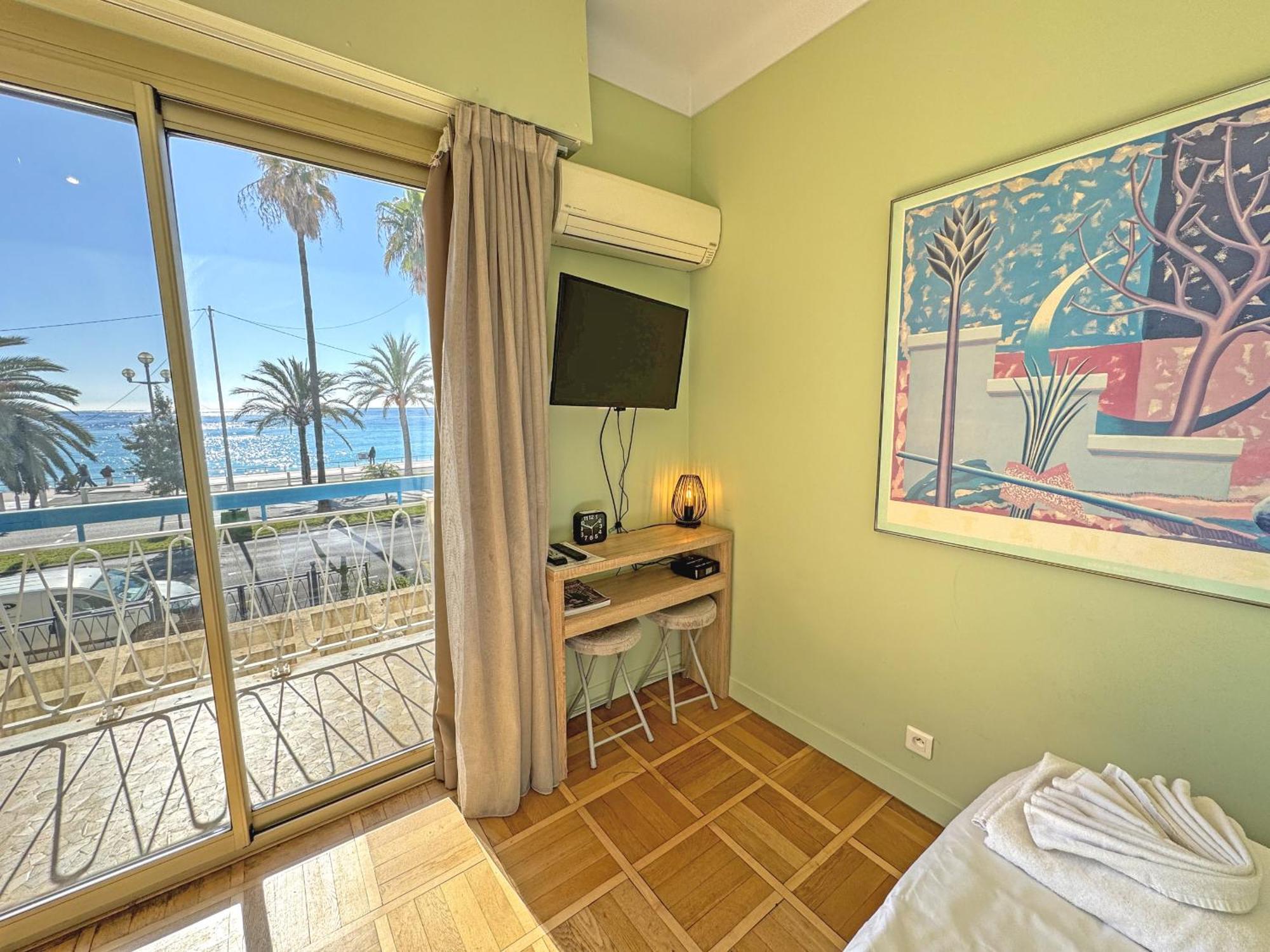Promenade Holiday - Suffren Beach Ницца Экстерьер фото